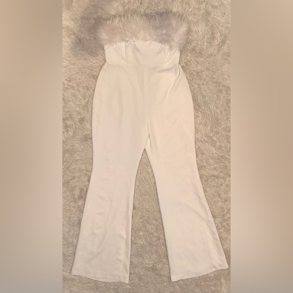 NWOT NADINE MERABI Colette White Feather Strapless belted Jumpsuit sz 12 - Picture 5 of 10